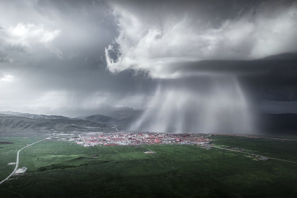 Photograph by Li Weinan