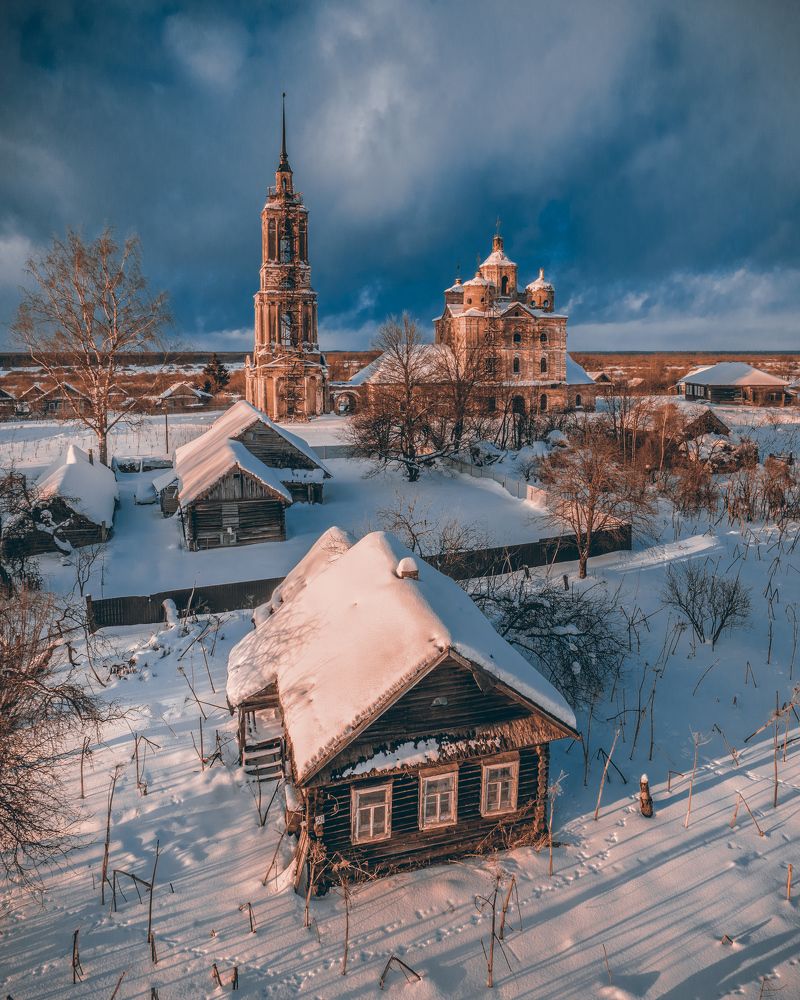 Photograph by Sergei Poletaev