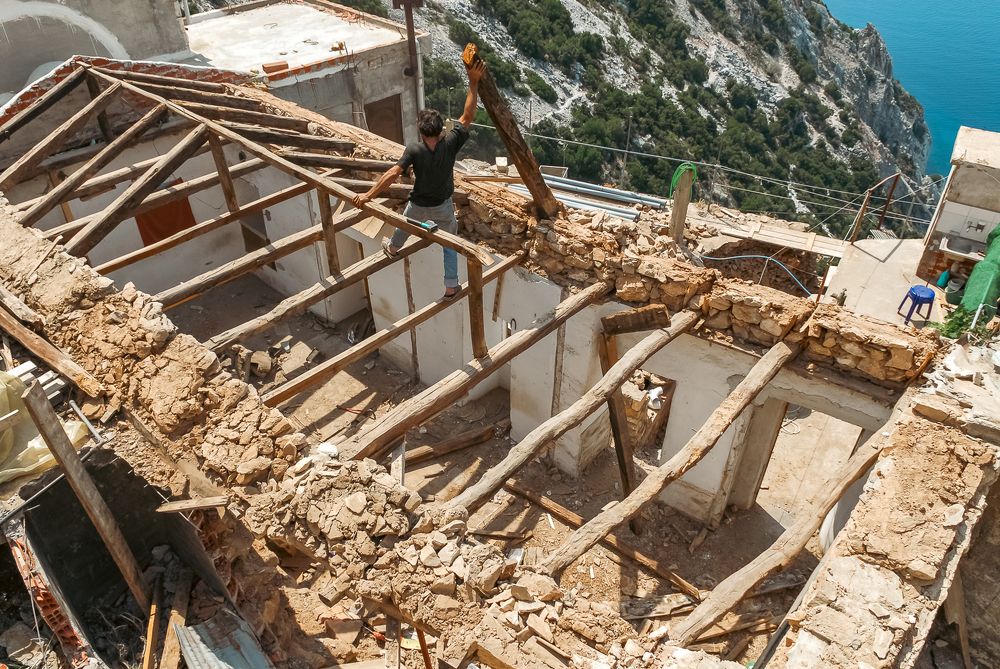 Rebuildig an old ascetic (Christianic) house in the mountains.