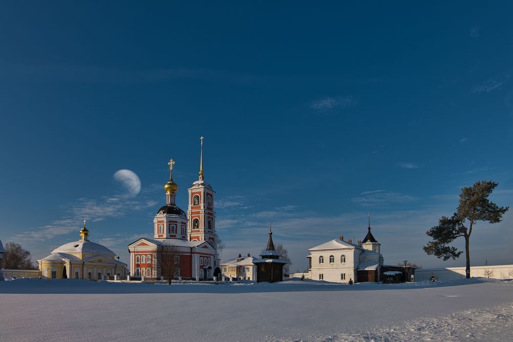 Колокольня монастыря