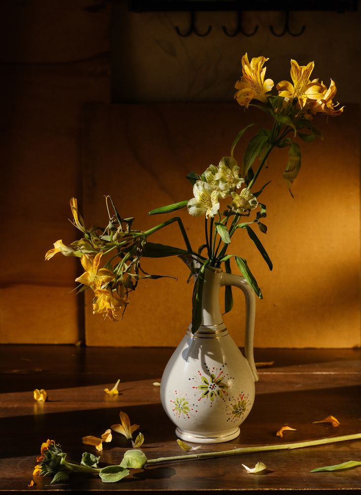 Натюрморт с весенним солнцем