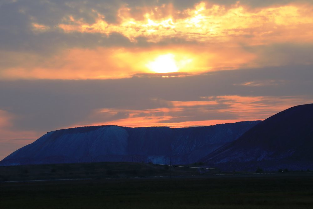 Утро. Солигорские горы.
