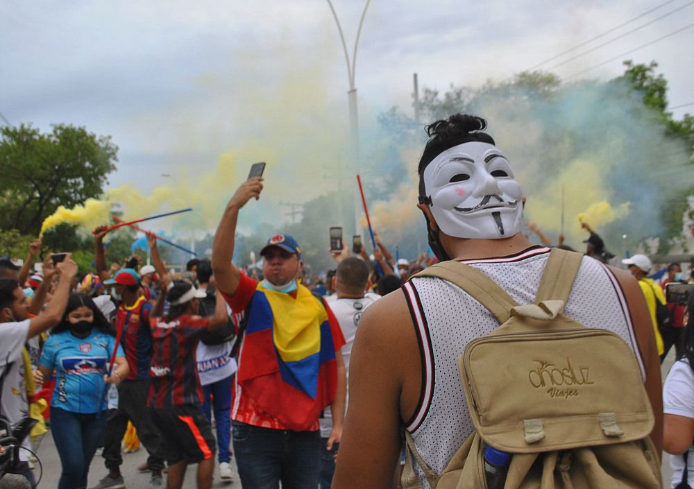 The looking* (Leo Matiz)