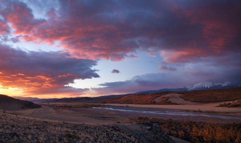 В первых лучах солнца...