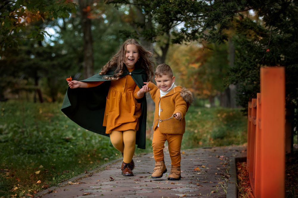 наперегонки