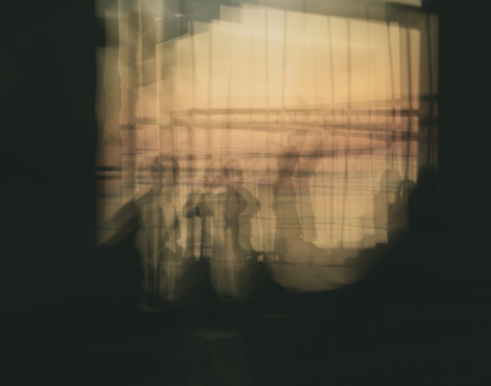 Ассоциативное погружение в жизнь вечернего города