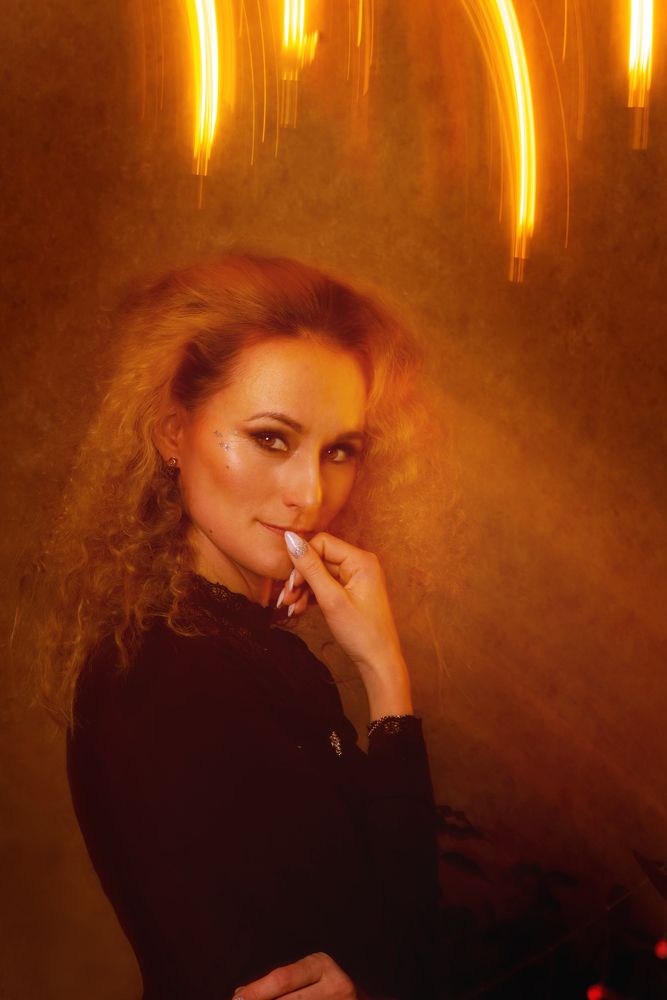 Девушка и солнечный дождь