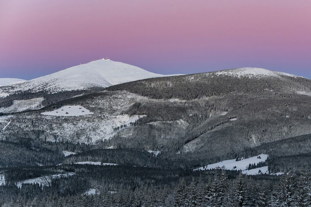 Photograph by Grzegorz Truchanowicz