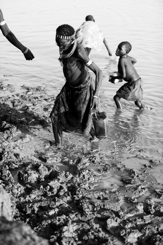 5°23'56.1"N 33°41'53.4"E