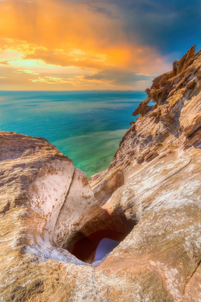 Photograph by Hamid Espanani