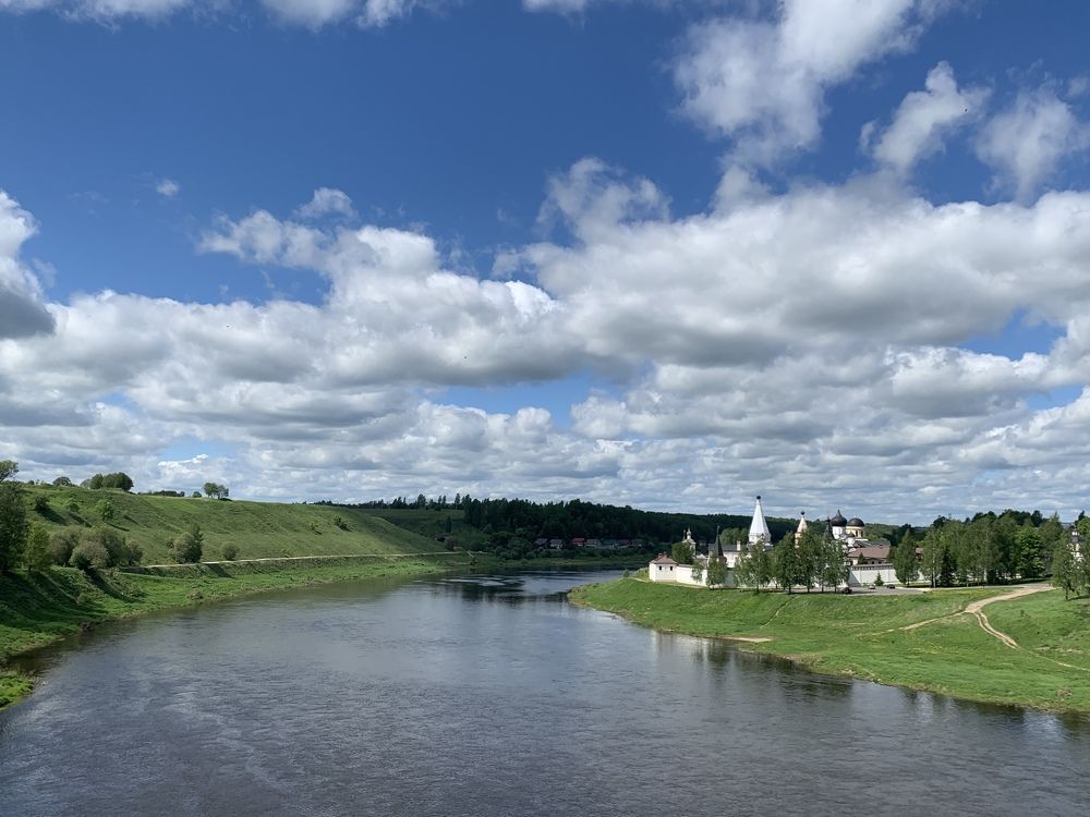 Россия. г. Старица. Ста́рицкий Свя́то-Успе́нский монастырь.