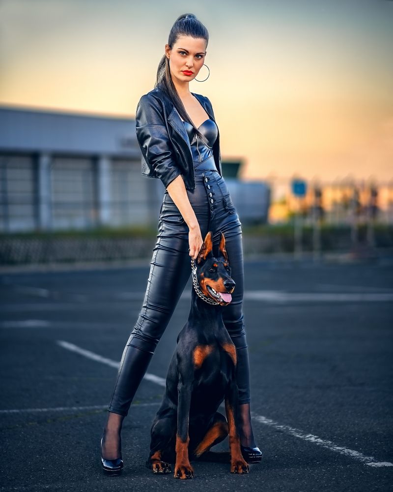 Daniela and the Doberman