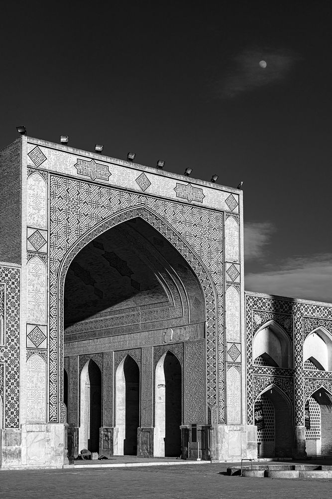 Photograph by Behnam Khoshbaten