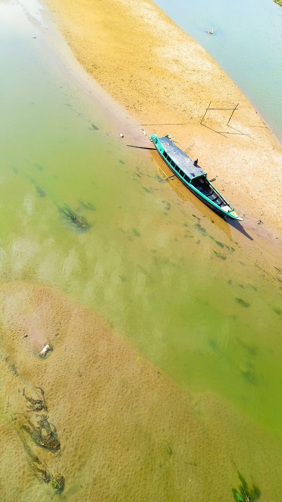 Photograph by Tajbik Tajbik