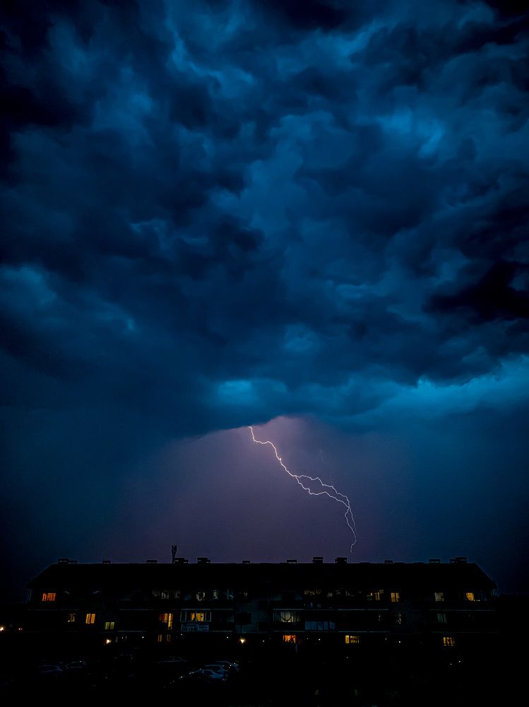 И разверзлись небеса