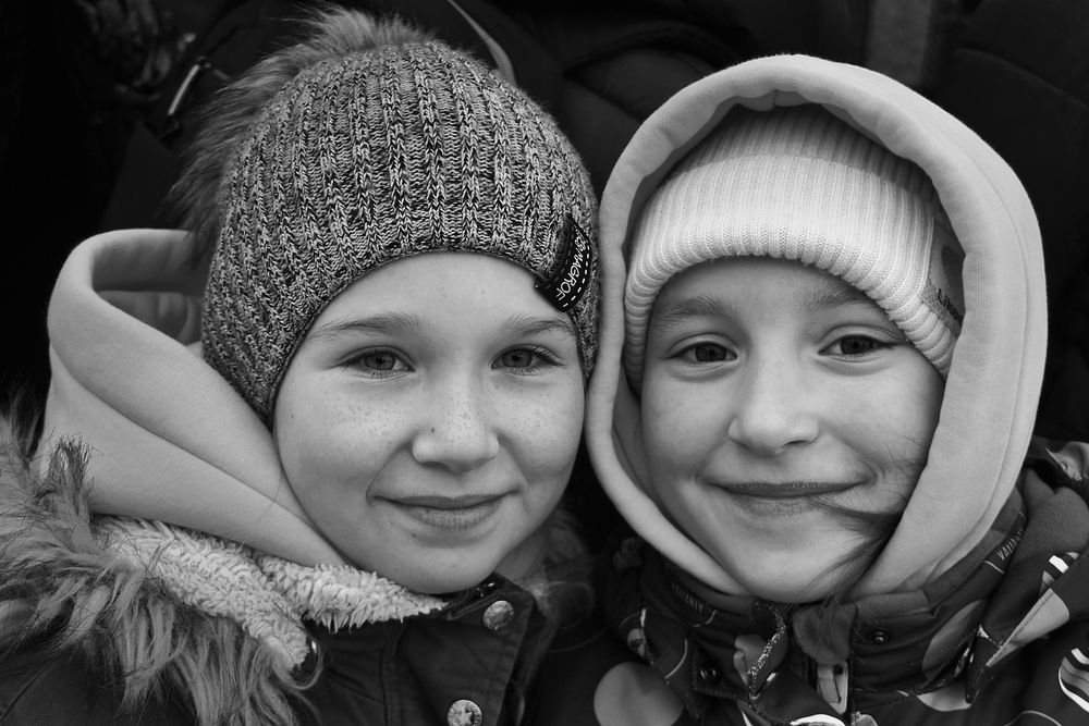 Две подружки