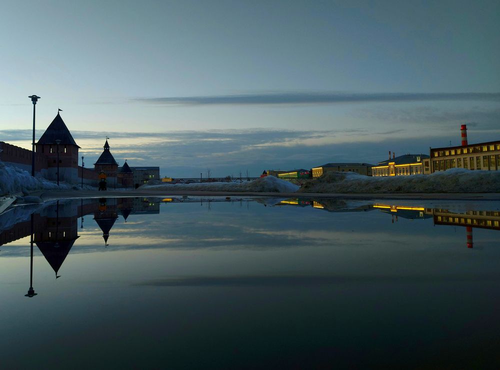 Февральским вечером.