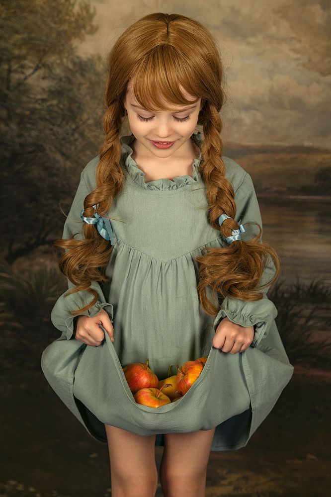 Girl with apples