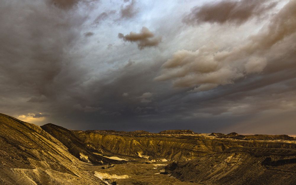 Photograph by Hait Roman