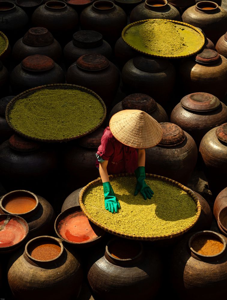 Photograph by Hùng Nguyễn