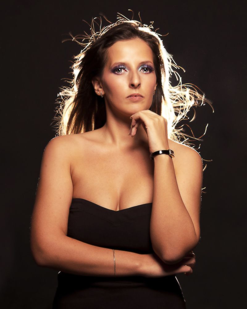 Девушка. Young woman