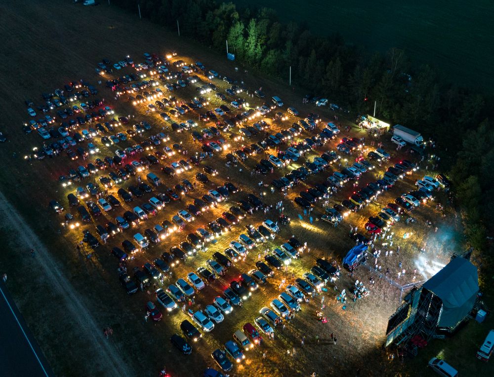 Photograph by Ruslan Veselui