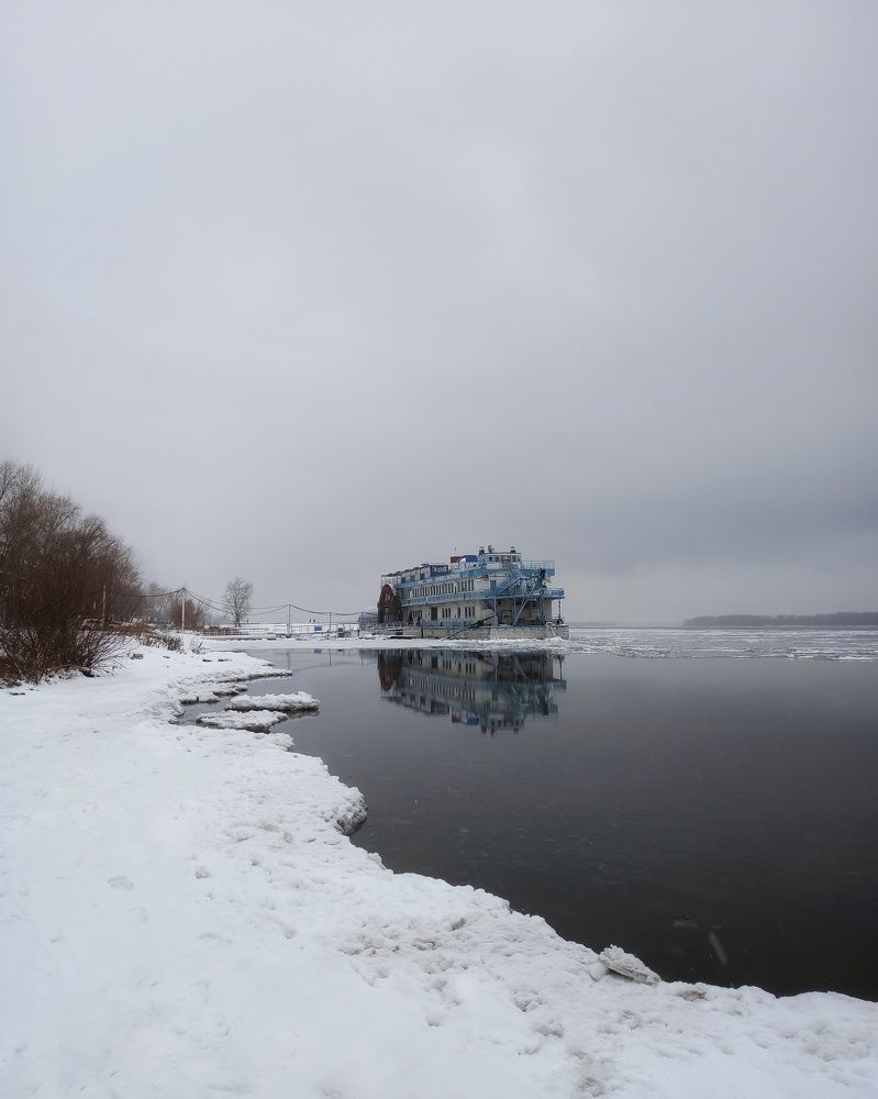 Photograph by Elena Bogomolova