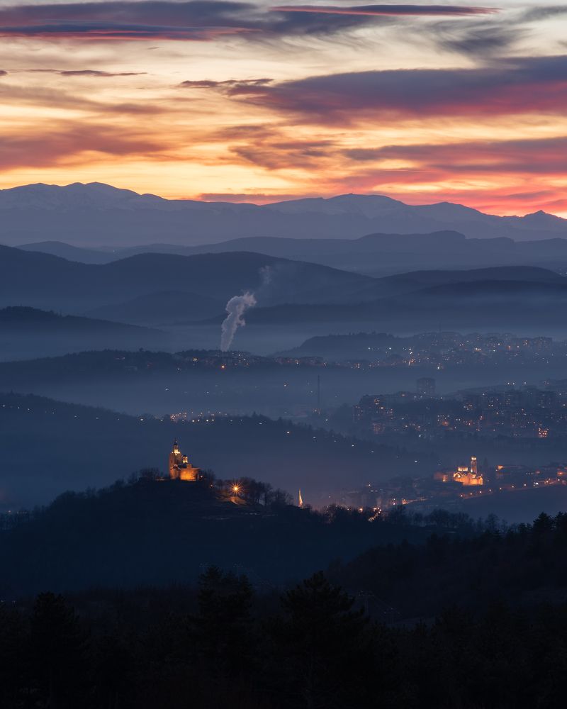 Фотография автора Lyuboslav Bochev