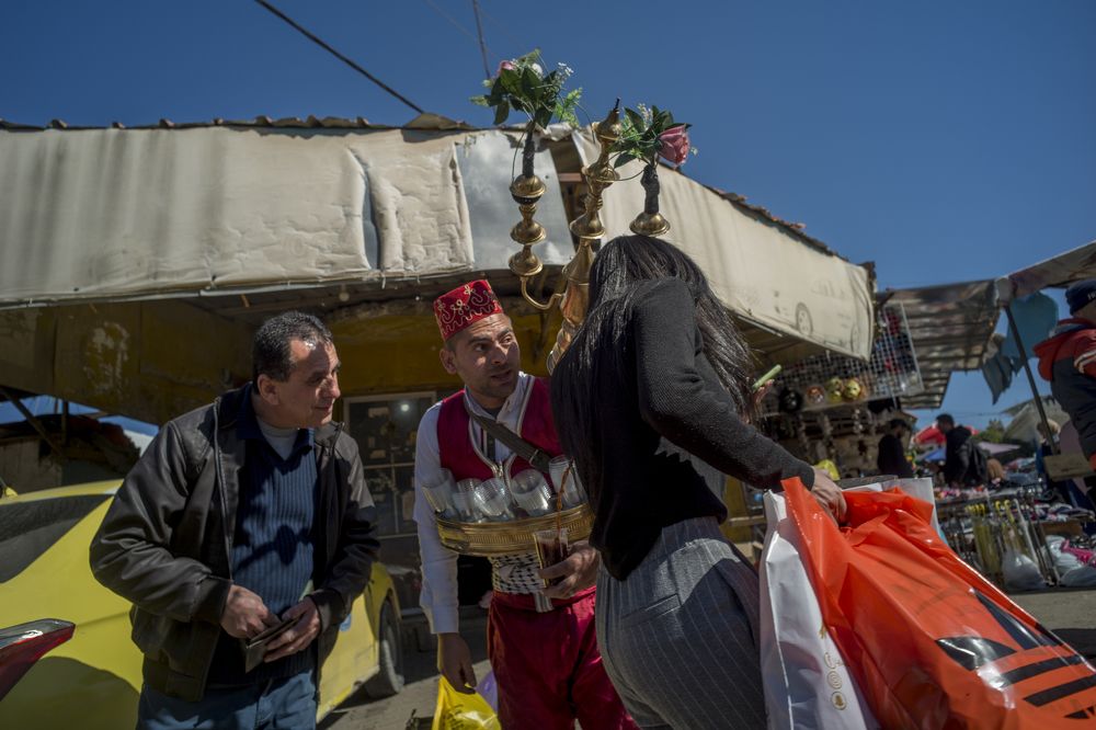 Продавец напитков