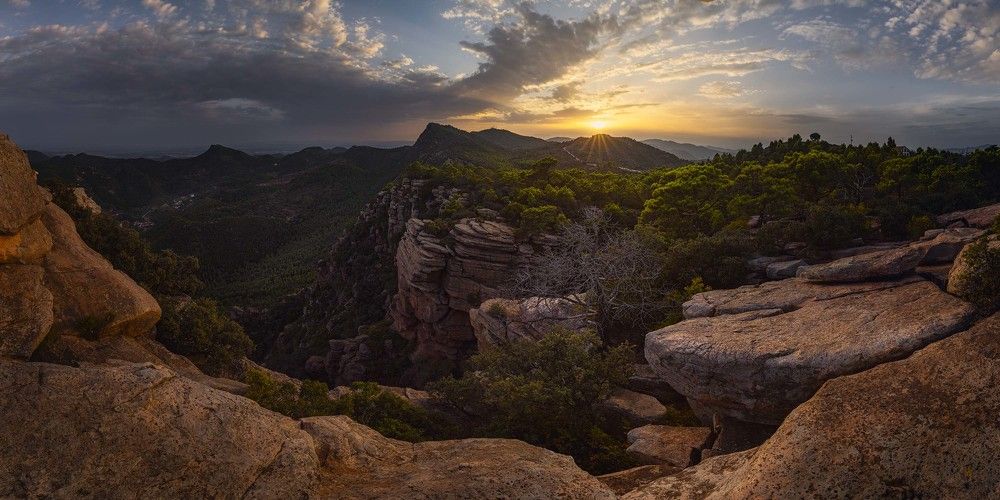 A Sunset in the Garbí