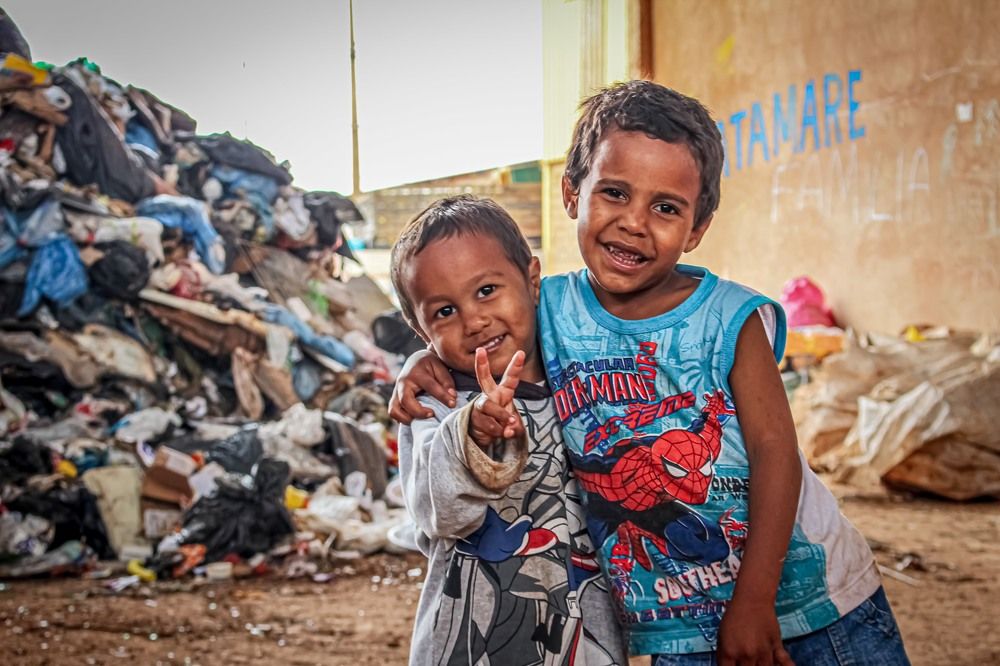 A felicidade é a cara desses jovens garotos