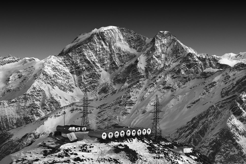 Mountain shelter Barrels