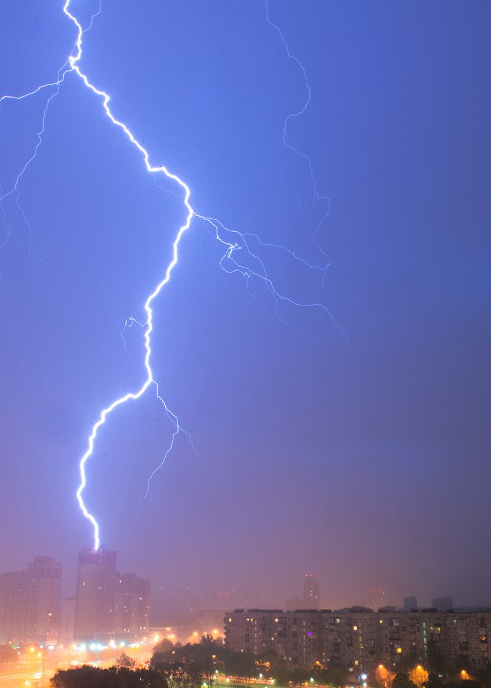 Стихия из окна квартиры.