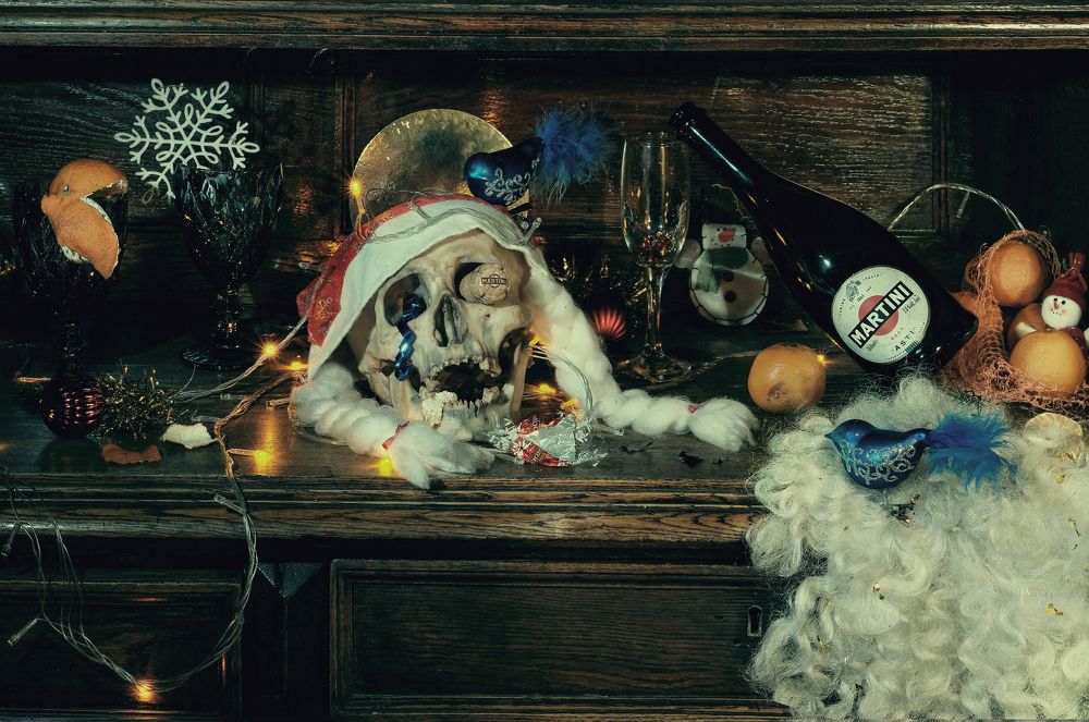 Vanitas с атрибутами праздника