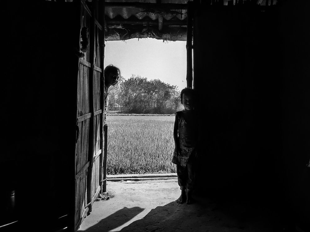 Two Sister : Hide and Seek Story