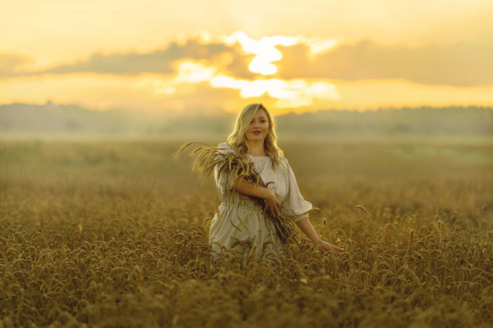 Русское поле