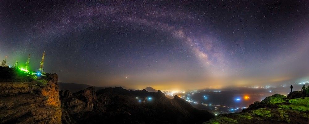 Photograph by Hamid Tasa