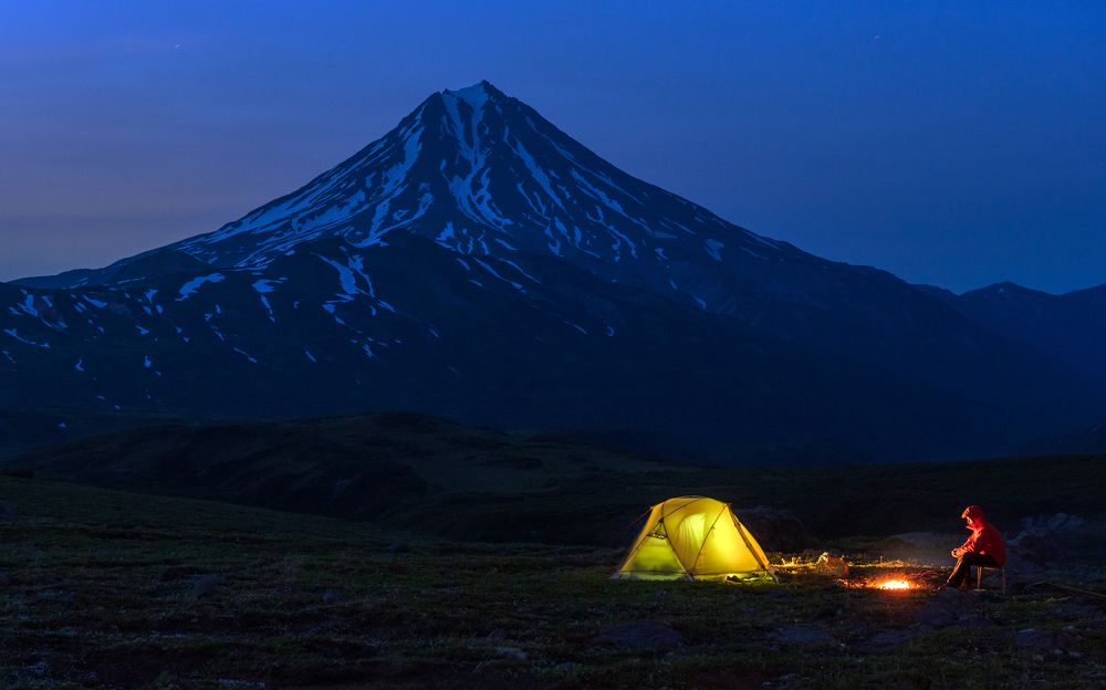 У подножия гиганта