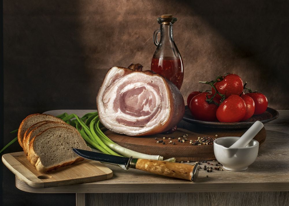 Натюрморт с окороком