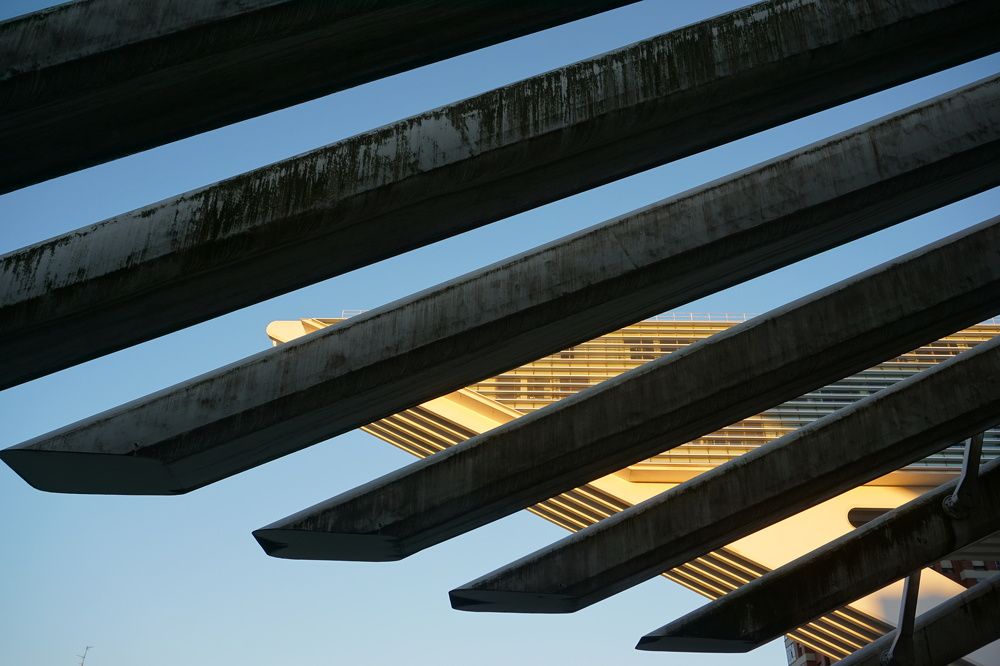 Curves and straight 5