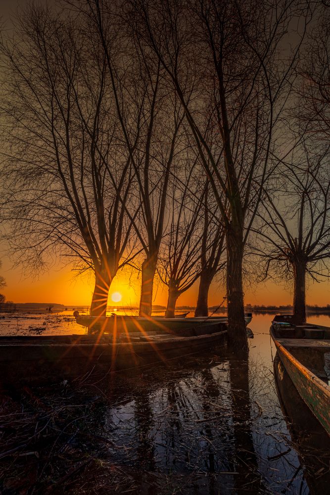 Winter sunrise over Bug river