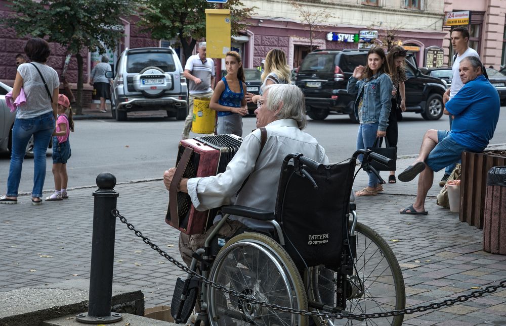 Уличный концерт.