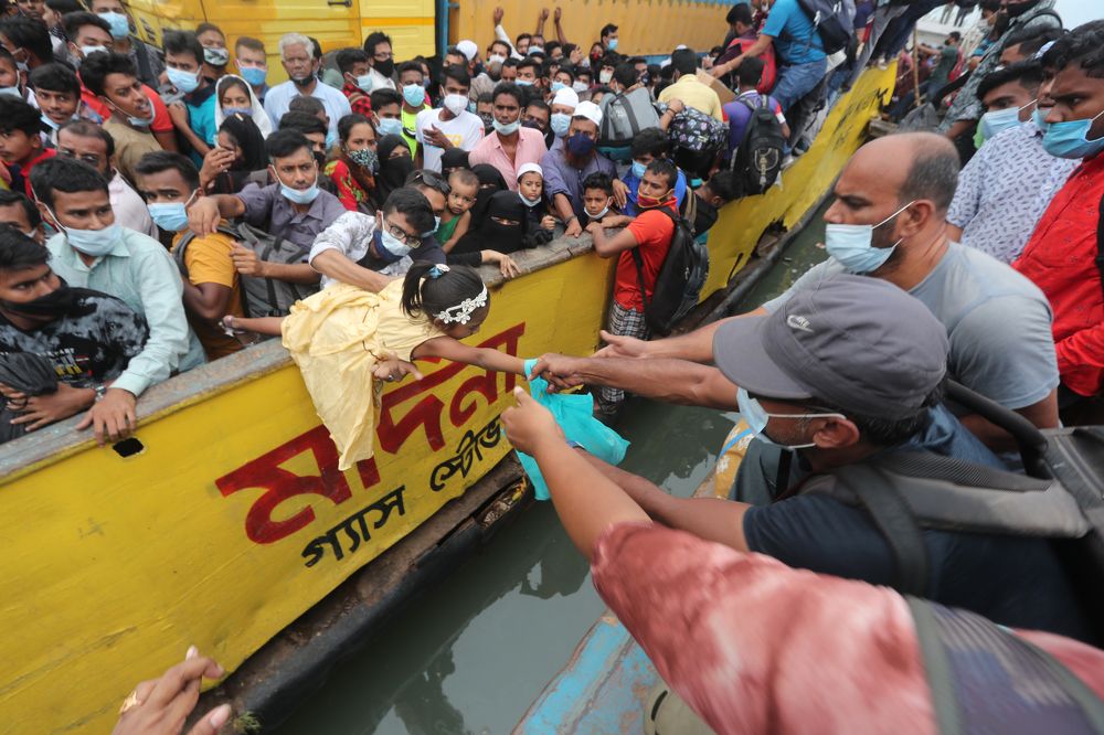 Homebound people scramble for vehicles