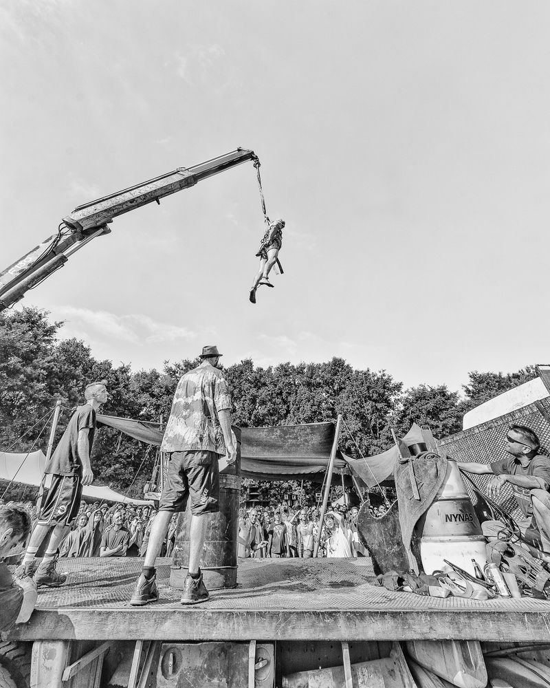 Photograph by Tito Paeshuyse