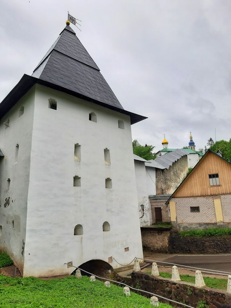 Свято-Успенский Псково-Печерский монастырь.