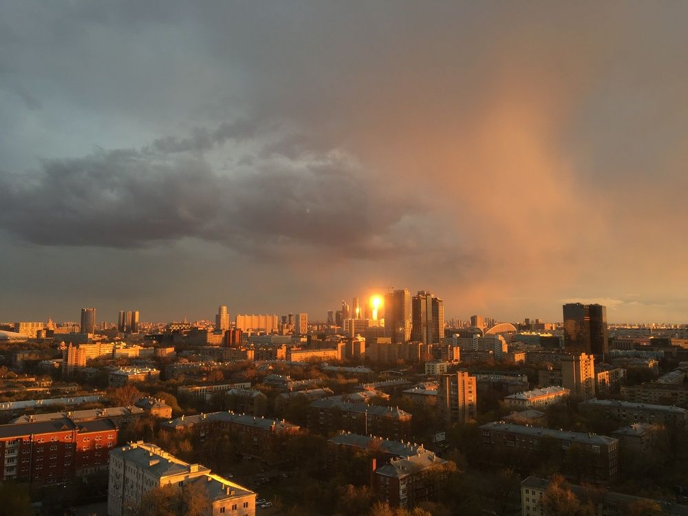 В золоте