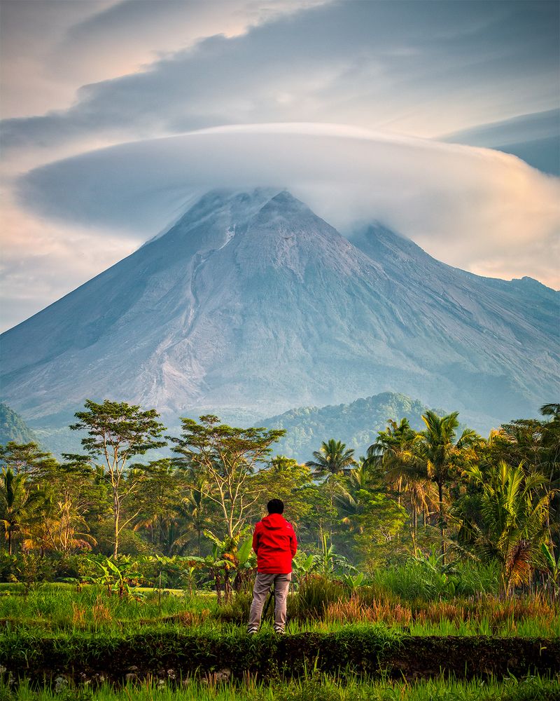 MOUNT MERAPI AND ITS LOVER