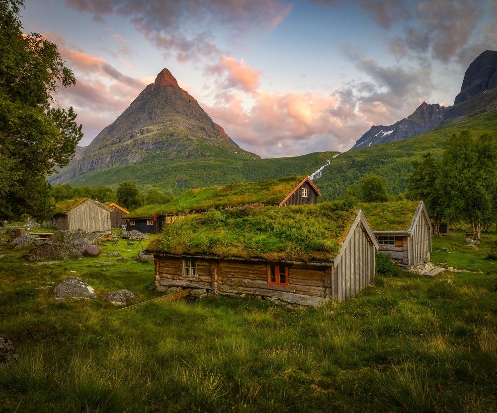 Photograph by Oyvind Sjovoll