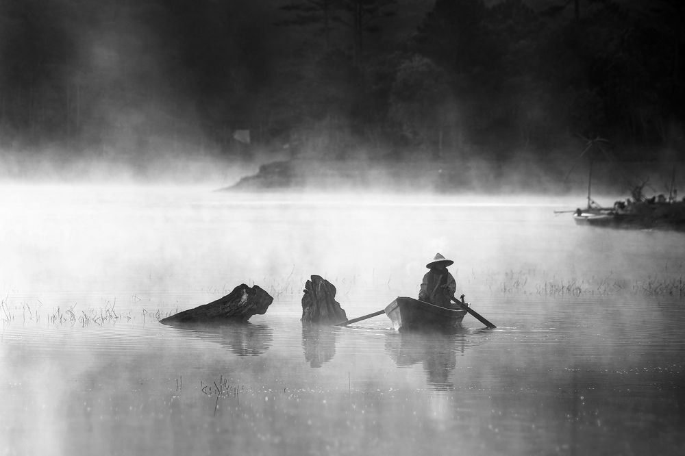 Morning in  Tuyen Lam