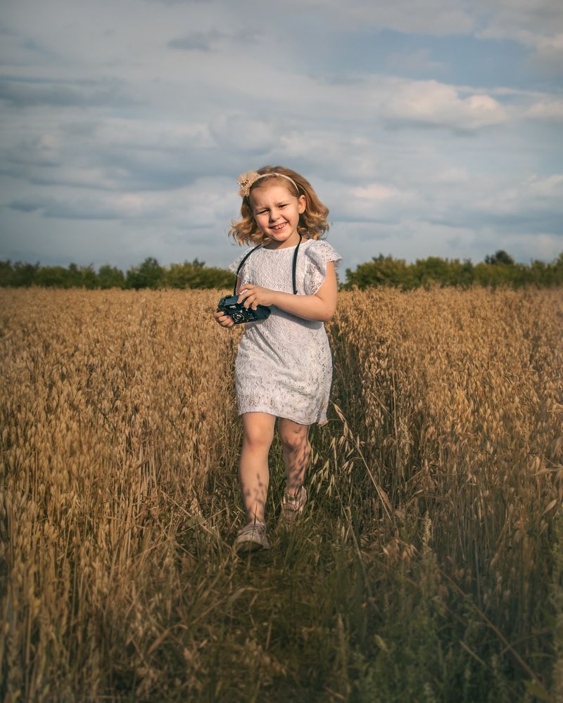 Little lady photographer